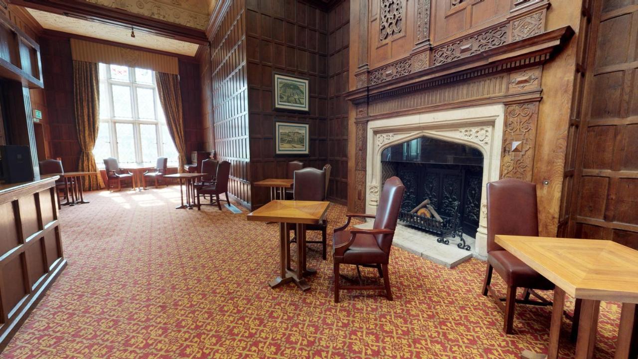 Macdonald Elmers Court Resort 리밍톤 외부 사진